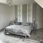 Bed & Breakfast Les Jardins D Isaac Rue De La Musardiere Le Mans