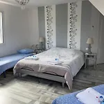 Les Jardins D Isaac Rue De La Musardiere * Le Mans