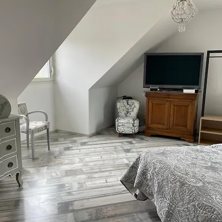 فندق مبيت وإفطار Les Jardins D Isaac Rue De La Musardiere *