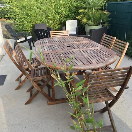 Les Jardins D Isaac Rue De La Musardiere Bed & Breakfast Le Mans