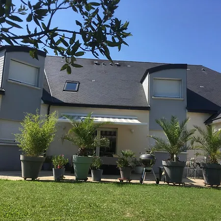 Bed & Breakfast Les Jardins D Isaac Rue De La Musardiere *