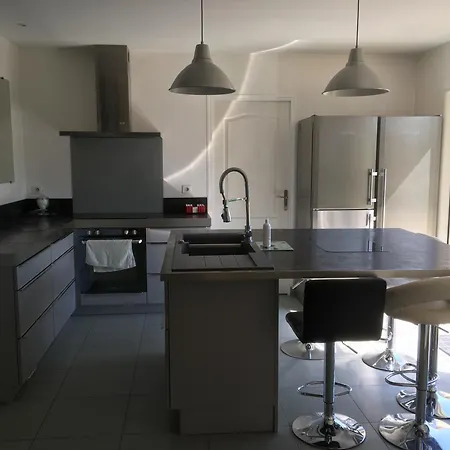 Les Jardins D Isaac Rue De La Musardiere فندق مبيت وإفطار لو مان