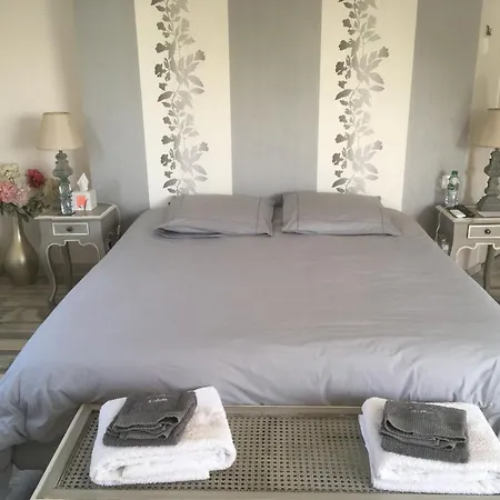 B&B Les Jardins D Isaac Rue De La Musardiere *