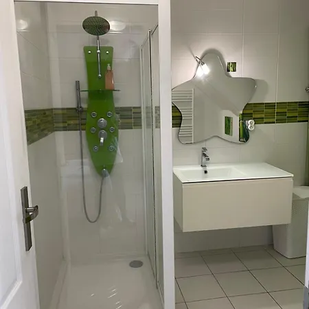Les Jardins D Isaac Rue De La Musardiere فندق مبيت وإفطار لو مان