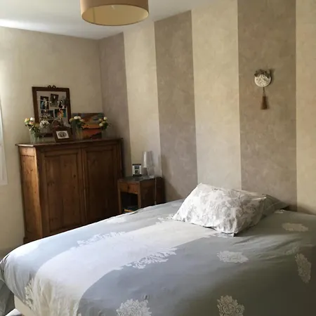 Les Jardins D Isaac Rue De La Musardiere * Le Mans