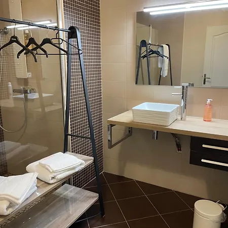 Les Jardins D Isaac Rue De La Musardiere B&B