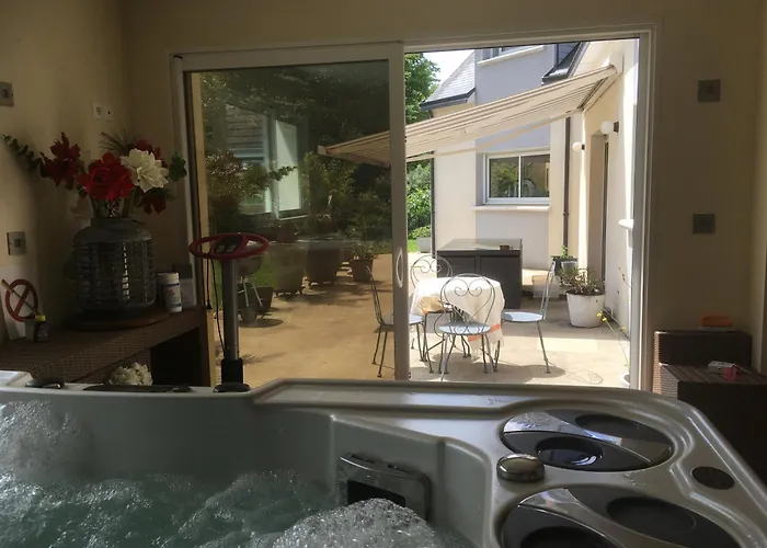 Les Jardins D Isaac Rue De La Musardiere Bed and breakfast