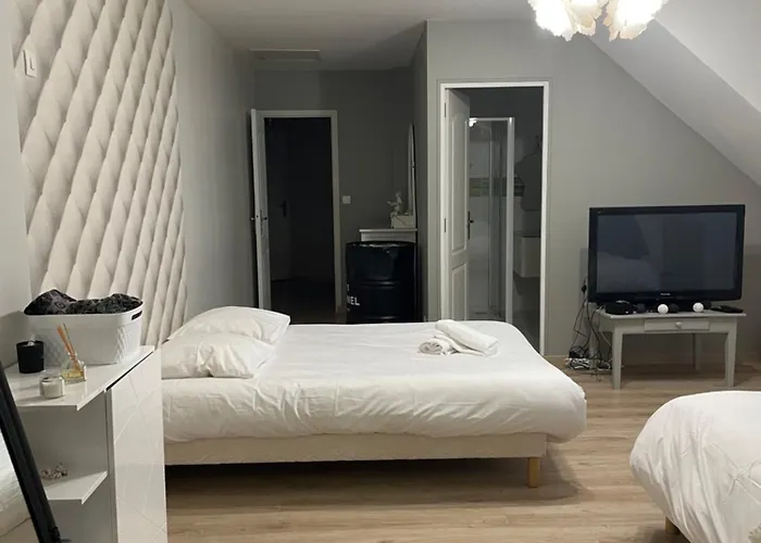 Les Jardins D Isaac Rue De La Musardière Le Mans