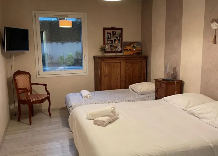 Les Jardins D Isaac Rue De La Musardière Couette-café *