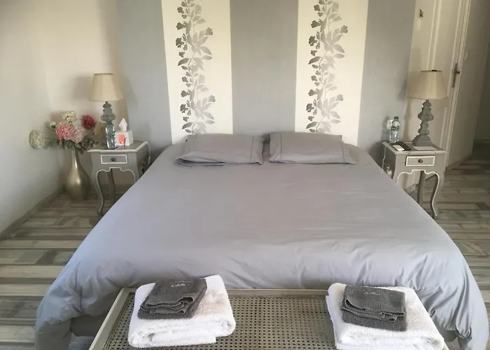 Bed and breakfast Les Jardins D Isaac Rue De La Musardiere *