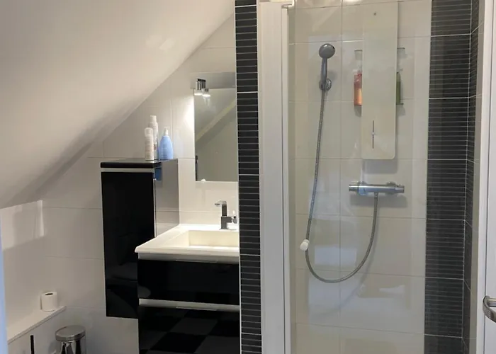 Couette-café Les Jardins D Isaac Rue De La Musardière Le Mans