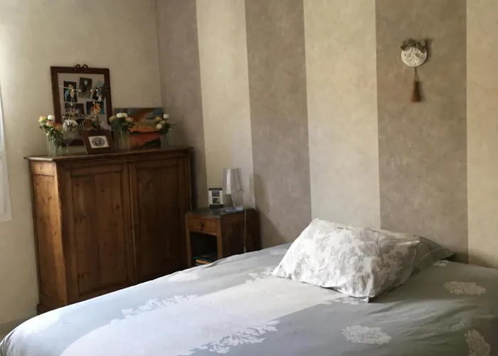 Les Jardins D Isaac Rue De La Musardière * Le Mans